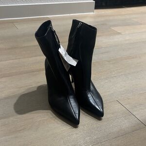 BRAND NEW ZARA LEATHER HEELED ANKLE BOOTS